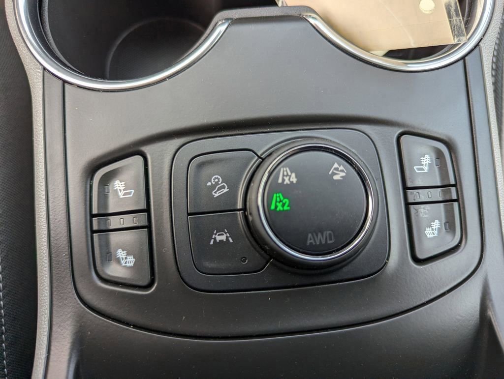 Used 2023 GMC Terrain SLT w/ Infotainment Package II image 26