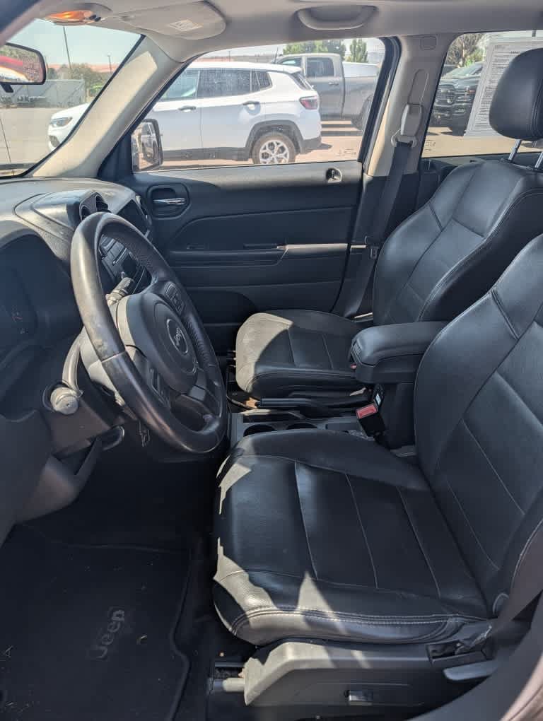 Used 2015 Jeep Patriot High Altitude AWD/4WD image 23
