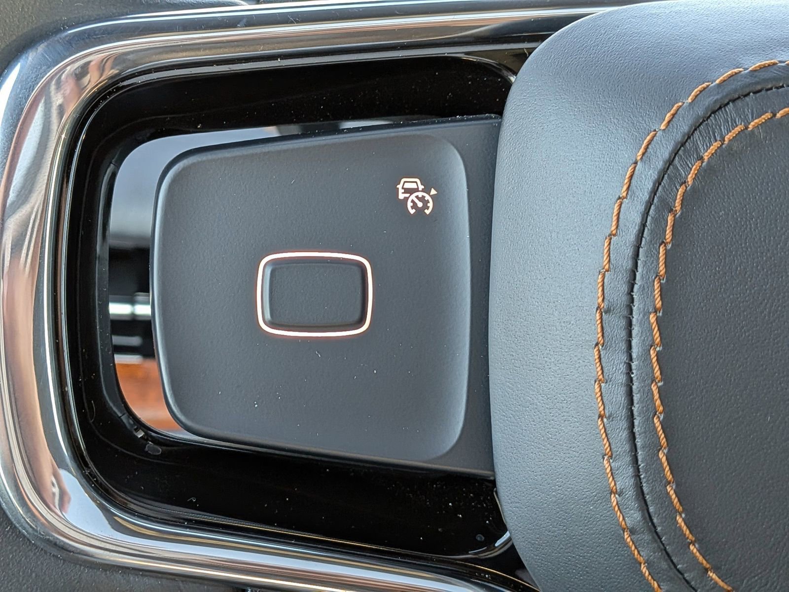 Certified 2025 Lincoln Navigator L Black Label image 32