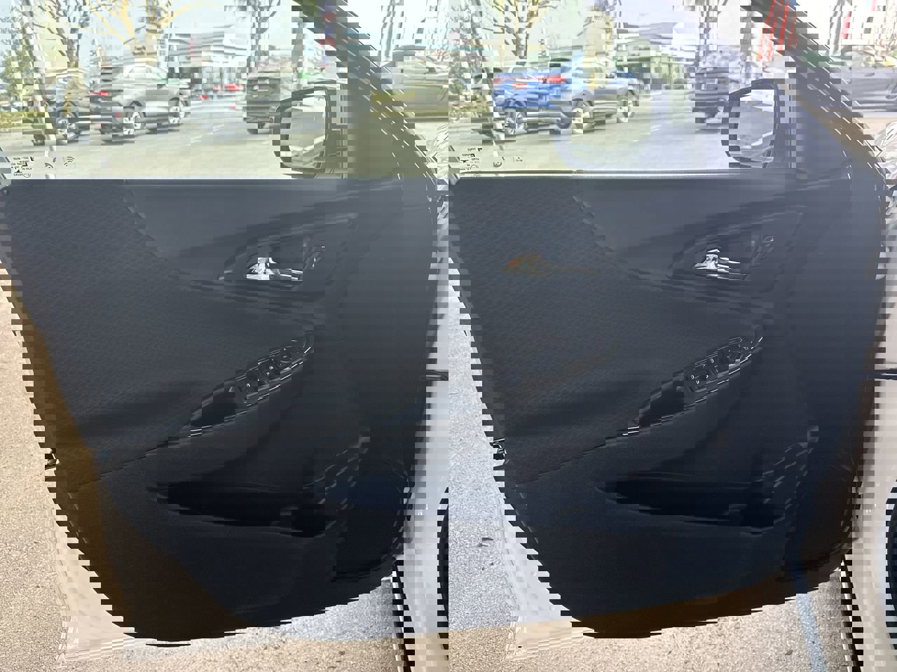 Used 2022 Chevrolet Malibu LT image 20