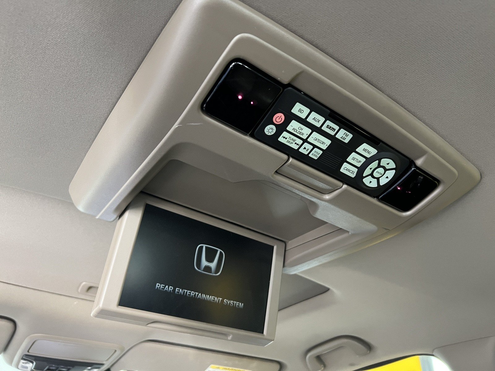 Used 2017 Honda Pilot Elite image 27