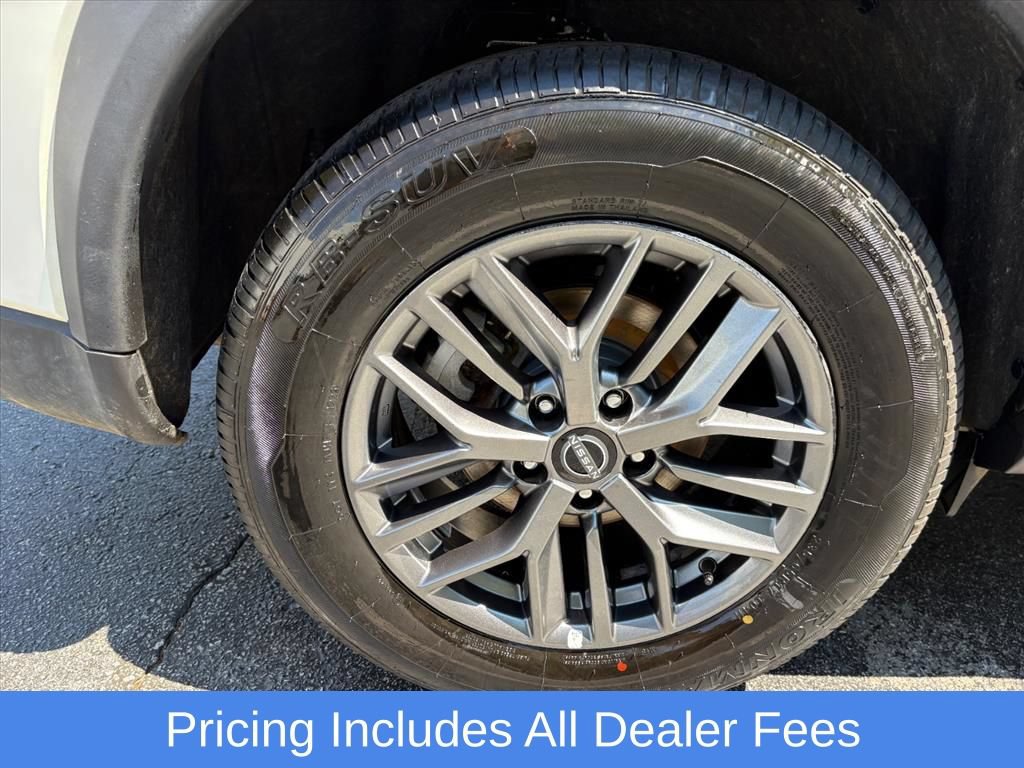 Used 2024 Nissan Rogue S AWD/4WD image 27