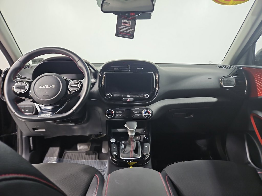 Used 2023 Kia Soul GT-Line w/ GT-Line Technology Package FWD image 18