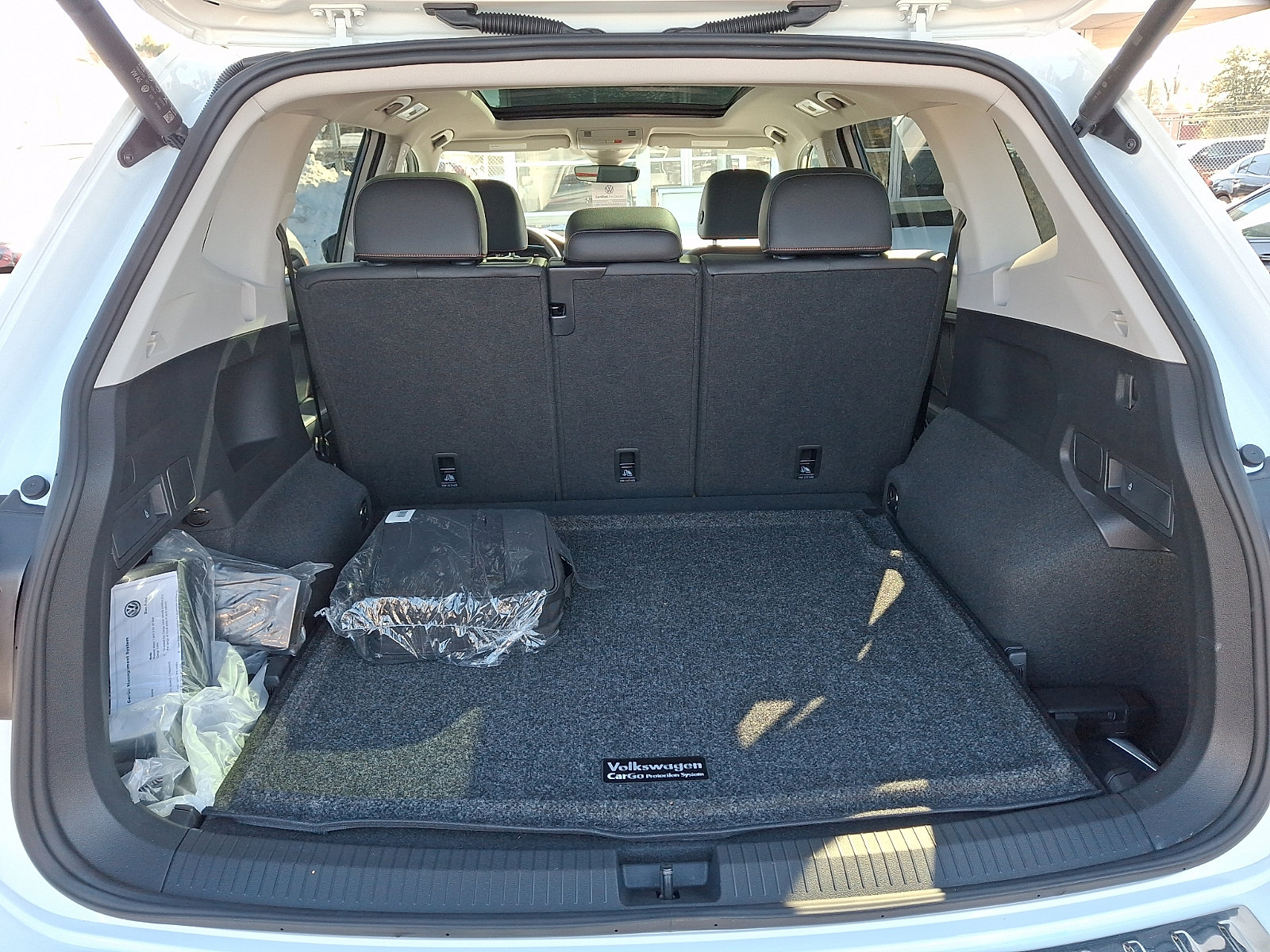 Certified 2024 Volkswagen Tiguan Wolfsburg Edition image 29