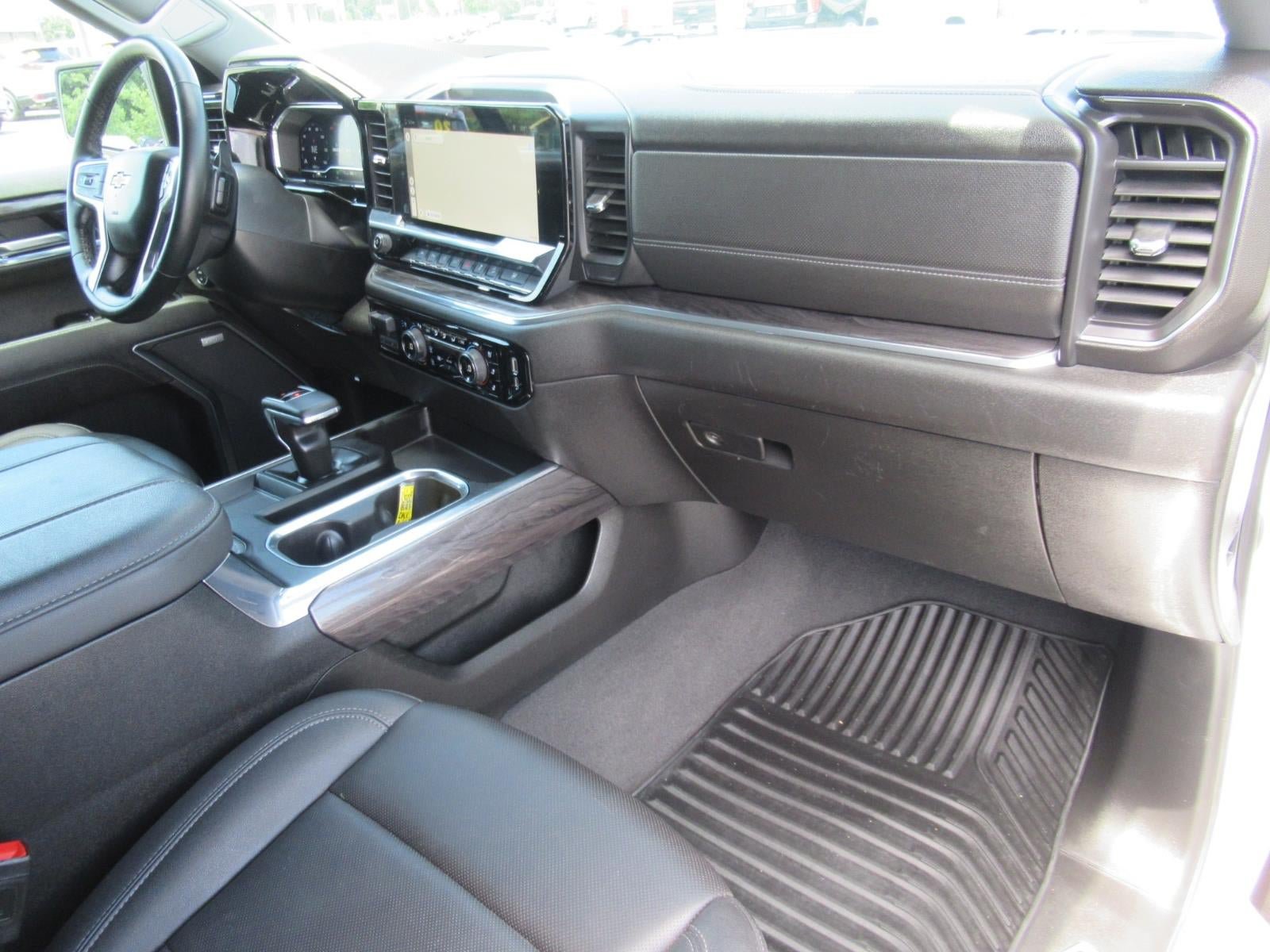 Used 2023 Chevrolet Silverado 1500 LTZ w/ Z71 Off-Road Package AWD/4WD image 11