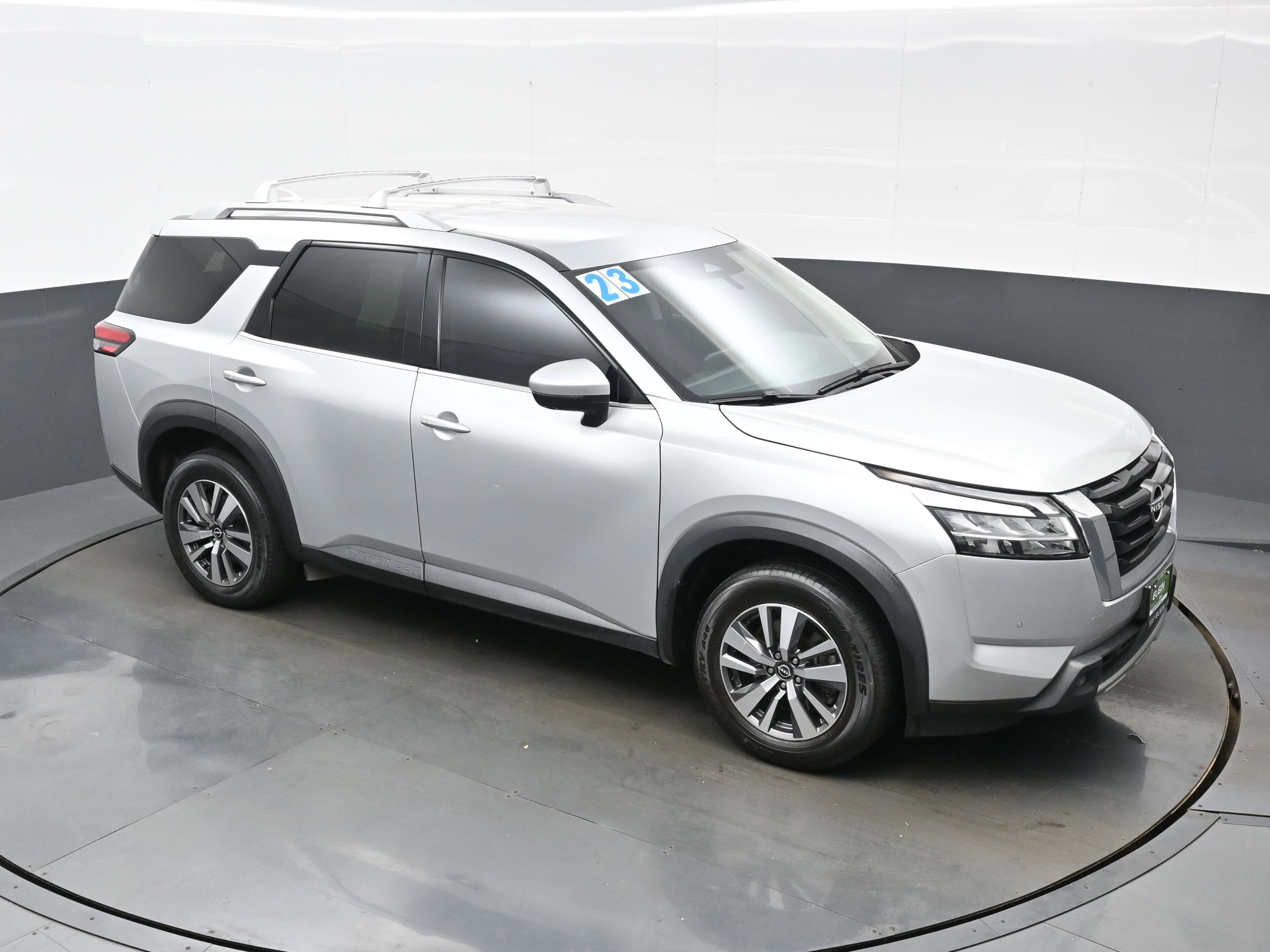 Used 2023 Nissan Pathfinder SL AWD/4WD image 41