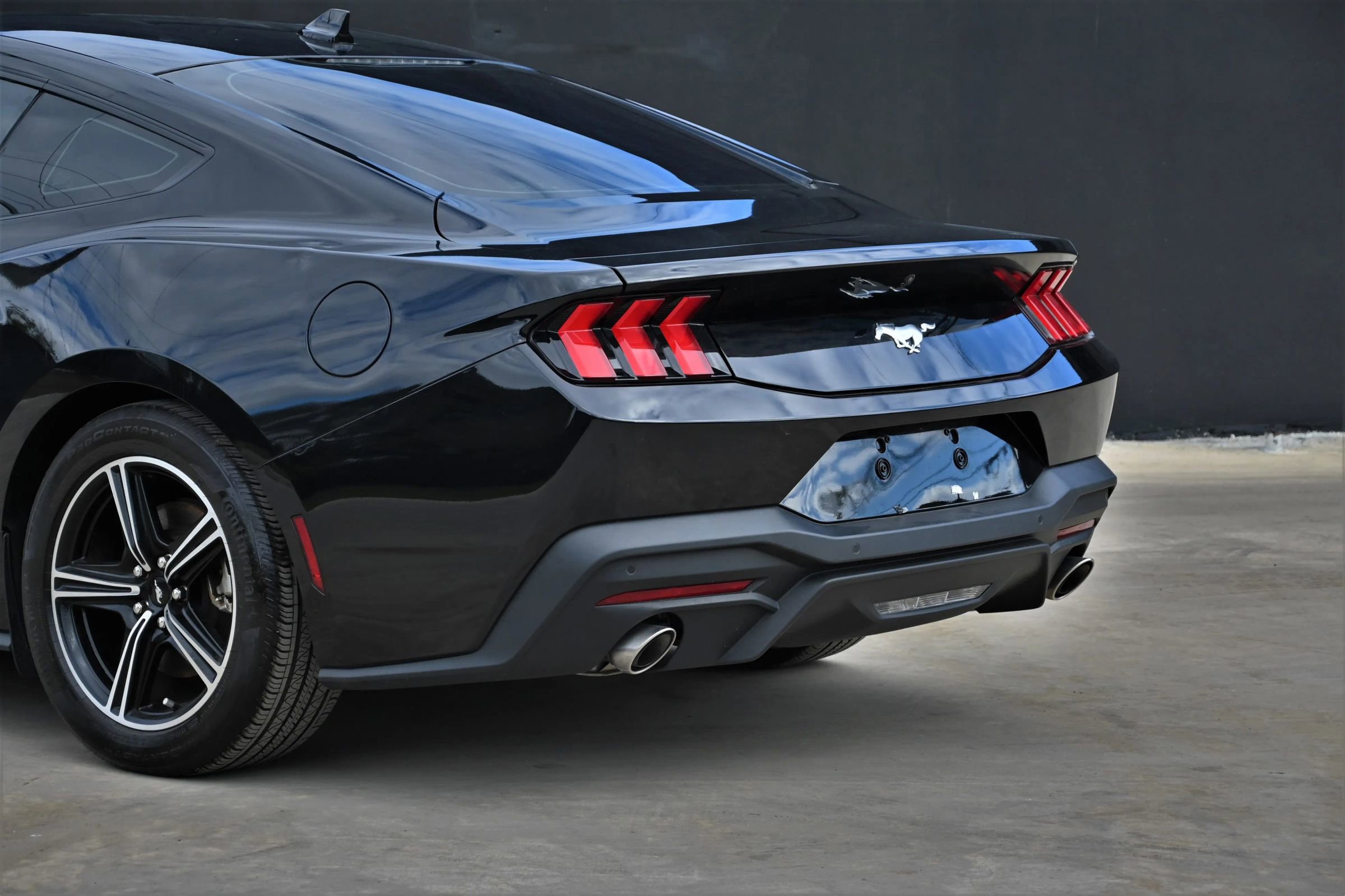 Used 2024 Ford Mustang Coupe image 9