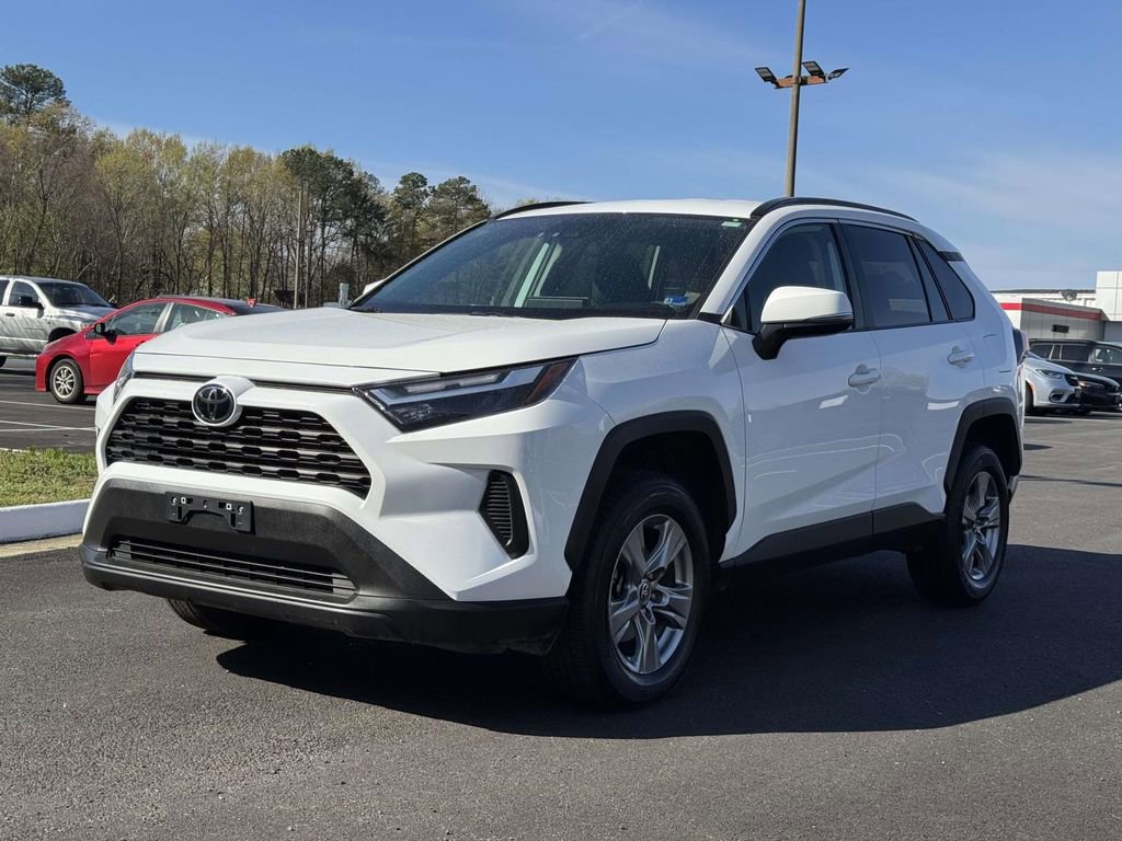 Used 2024 Toyota RAV4 XLE AWD/4WD image 24
