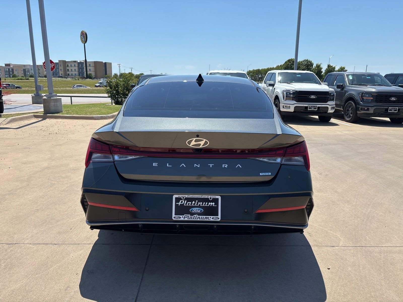 Used 2024 Hyundai Elantra Limited FWD image 4