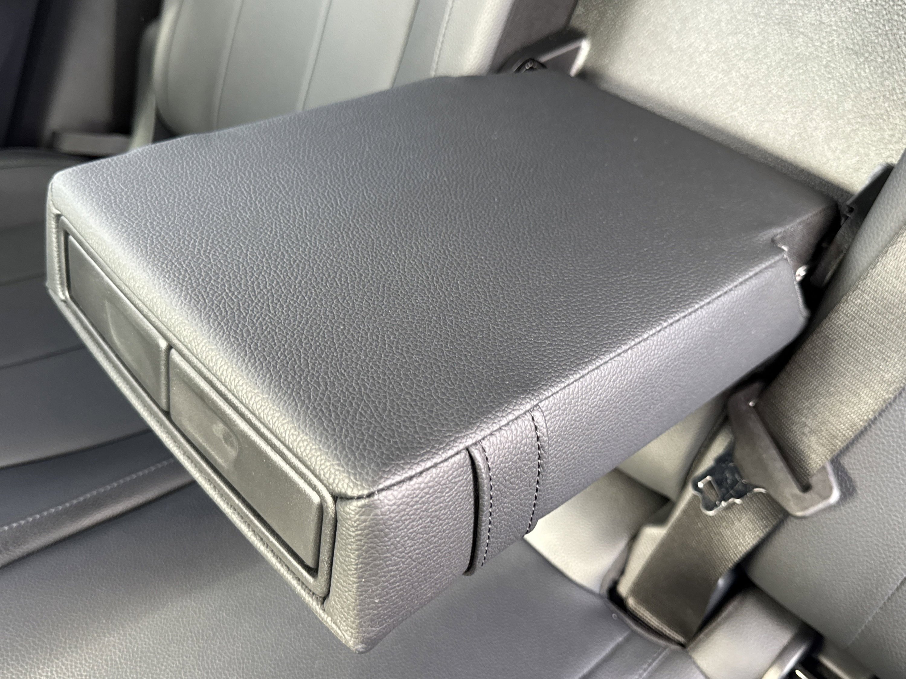 Used 2023 Mercedes-Benz EQB 350 4MATIC SUV w/ Exclusive Package image 33