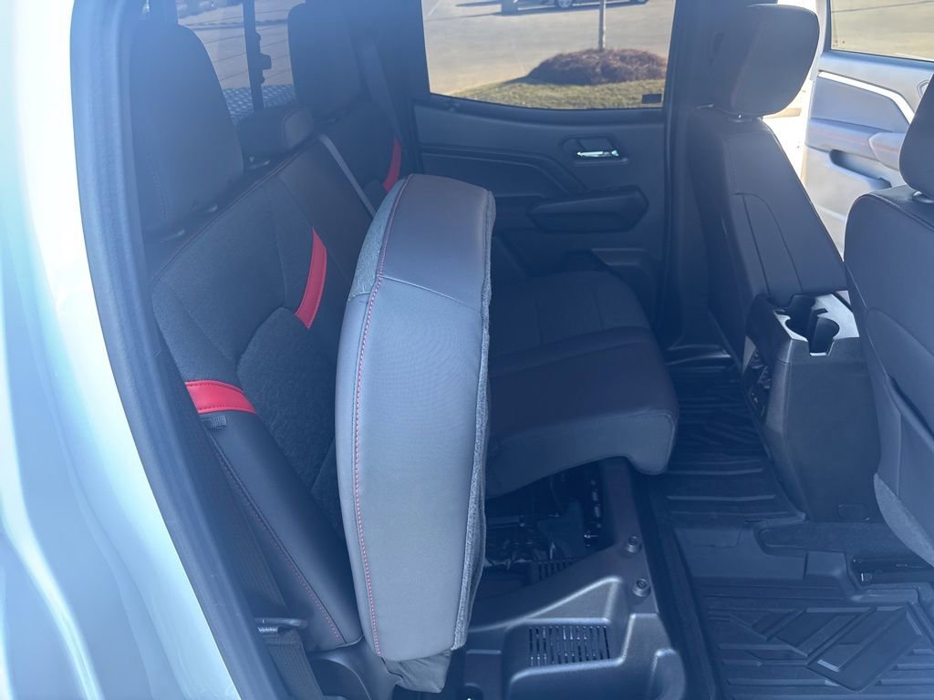 Used 2025 Chevrolet Colorado Z71 w/ Technology Package image 51