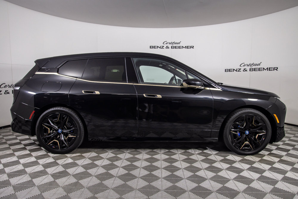 Used 2023 BMW iX M60 w/ Executive Package AWD/4WD image 4