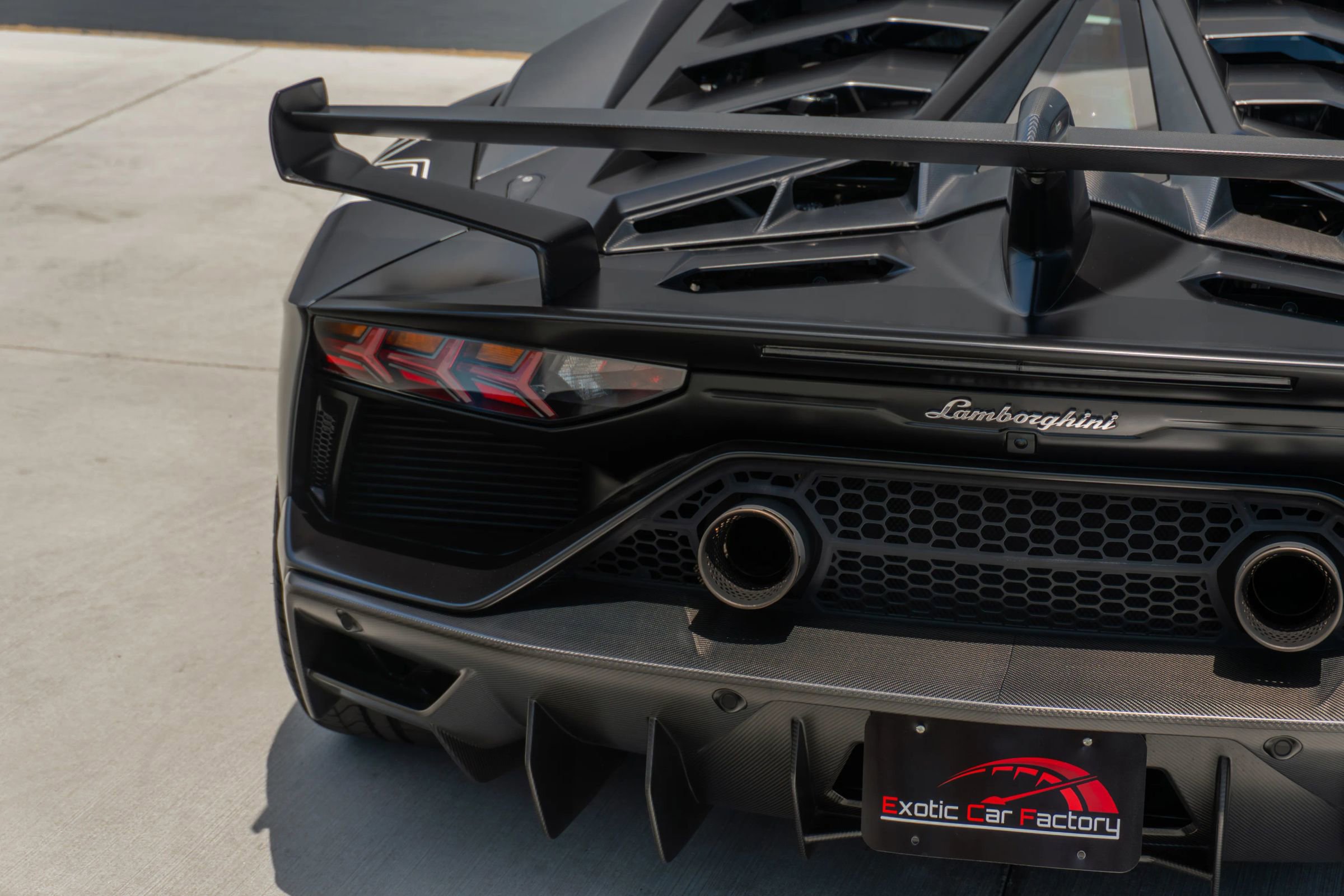 Used 2019 Lamborghini Aventador SVJ AWD/4WD image 49