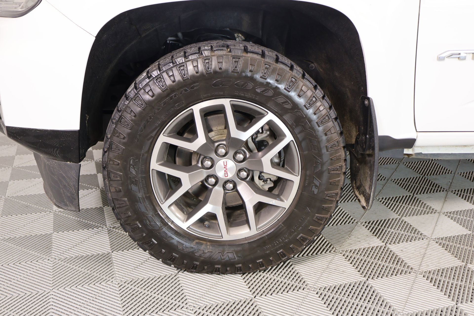 Used 2021 GMC Canyon AT4 w/ Driver Alert Package image 18