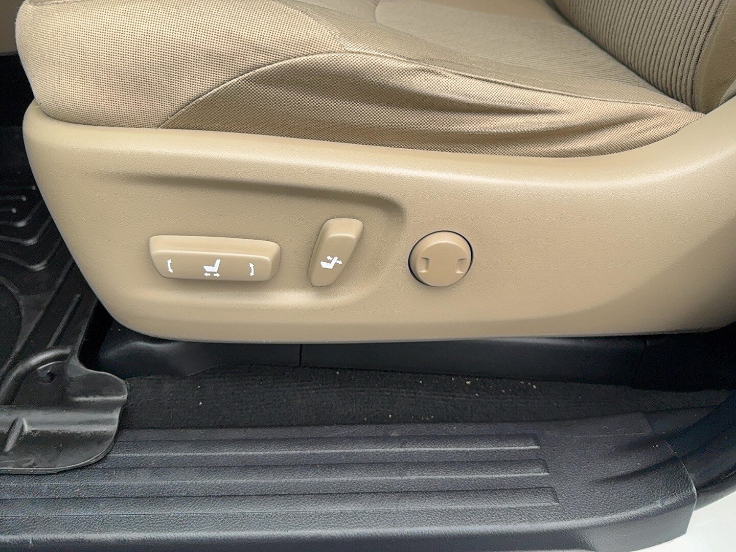 Used 2010 Toyota 4Runner SR5 AWD/4WD image 20