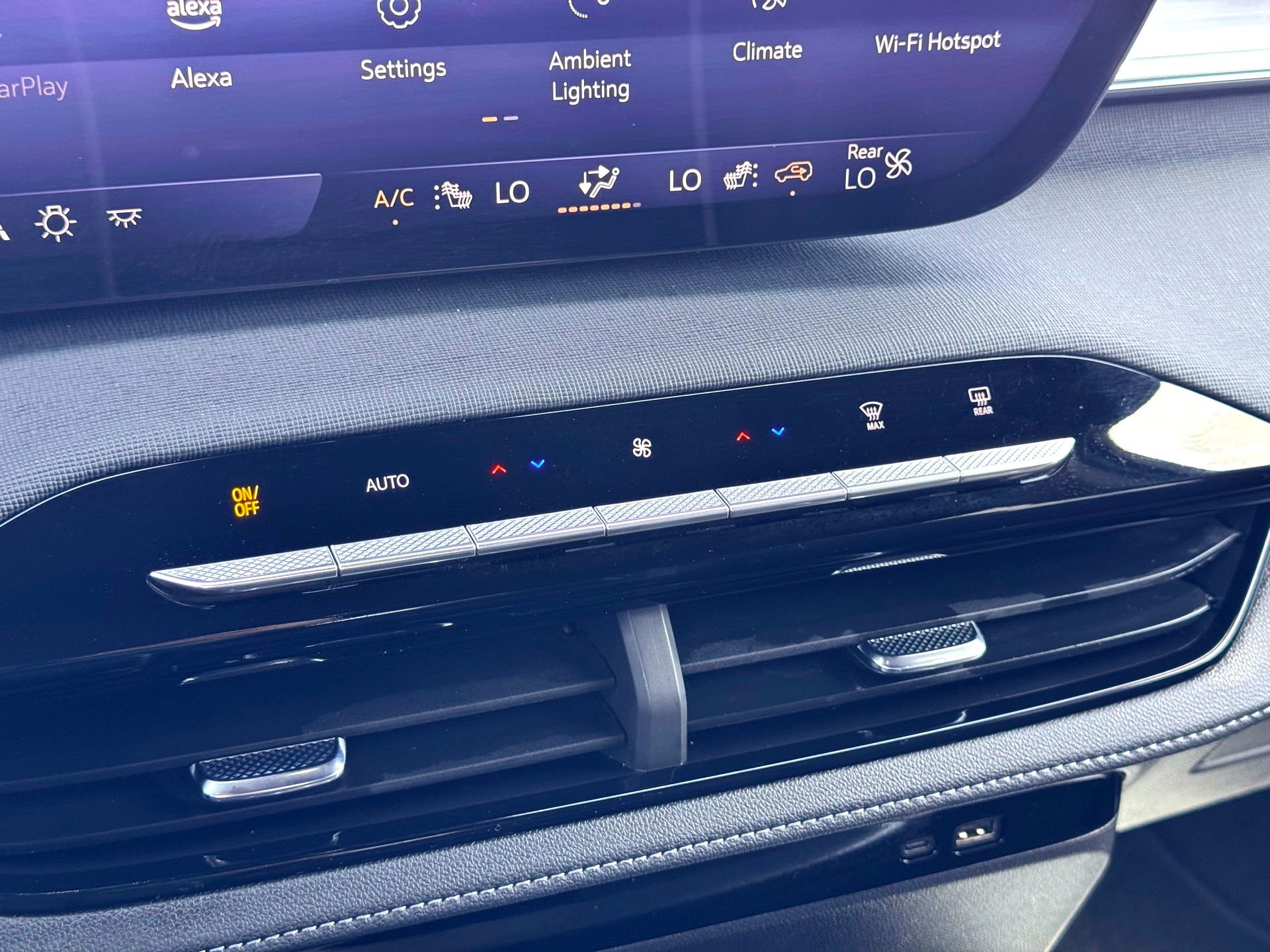 Used 2025 Buick Enclave Preferred image 29