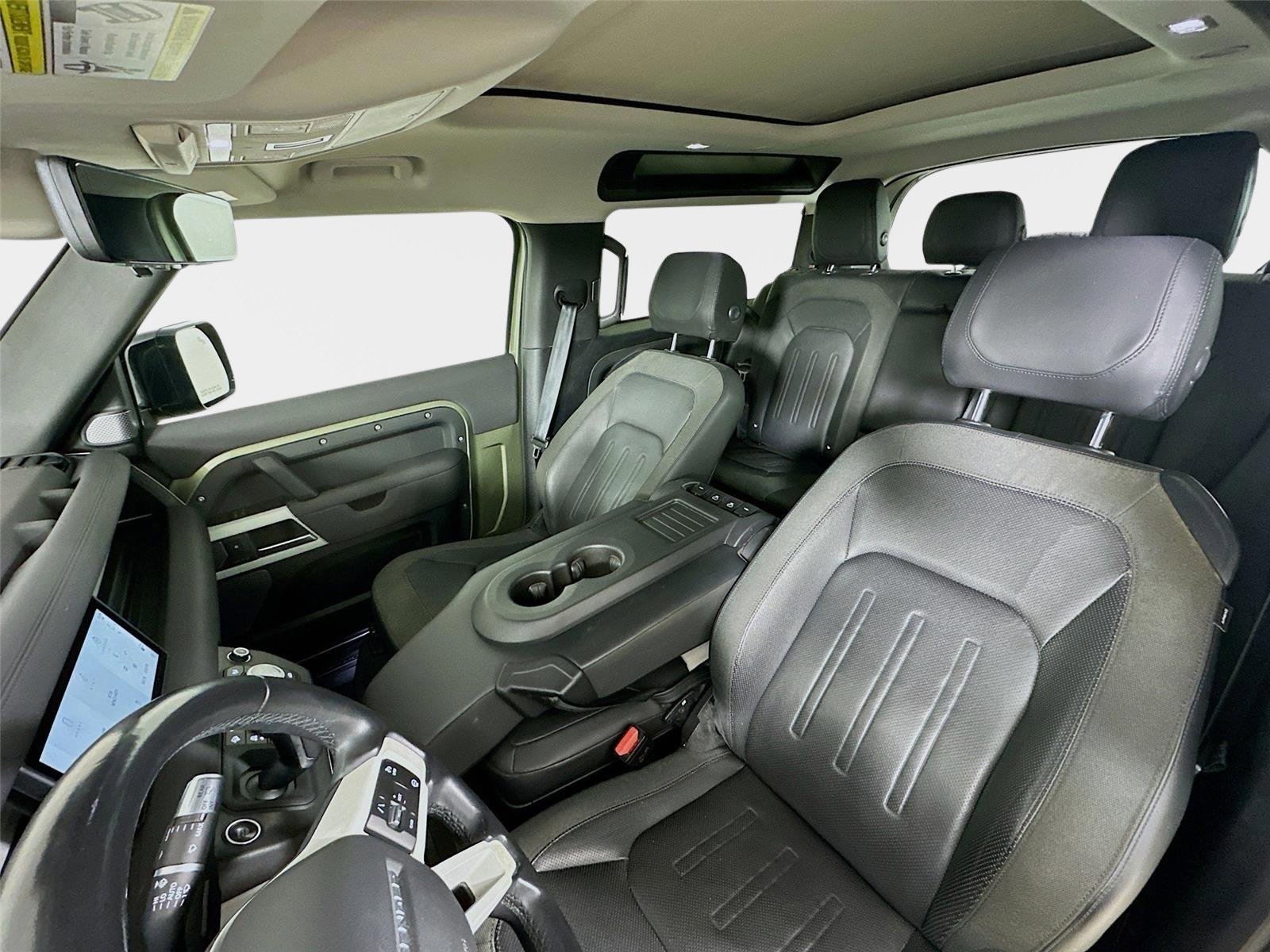 Used 2021 Land Rover Defender 90 First Edition image 31