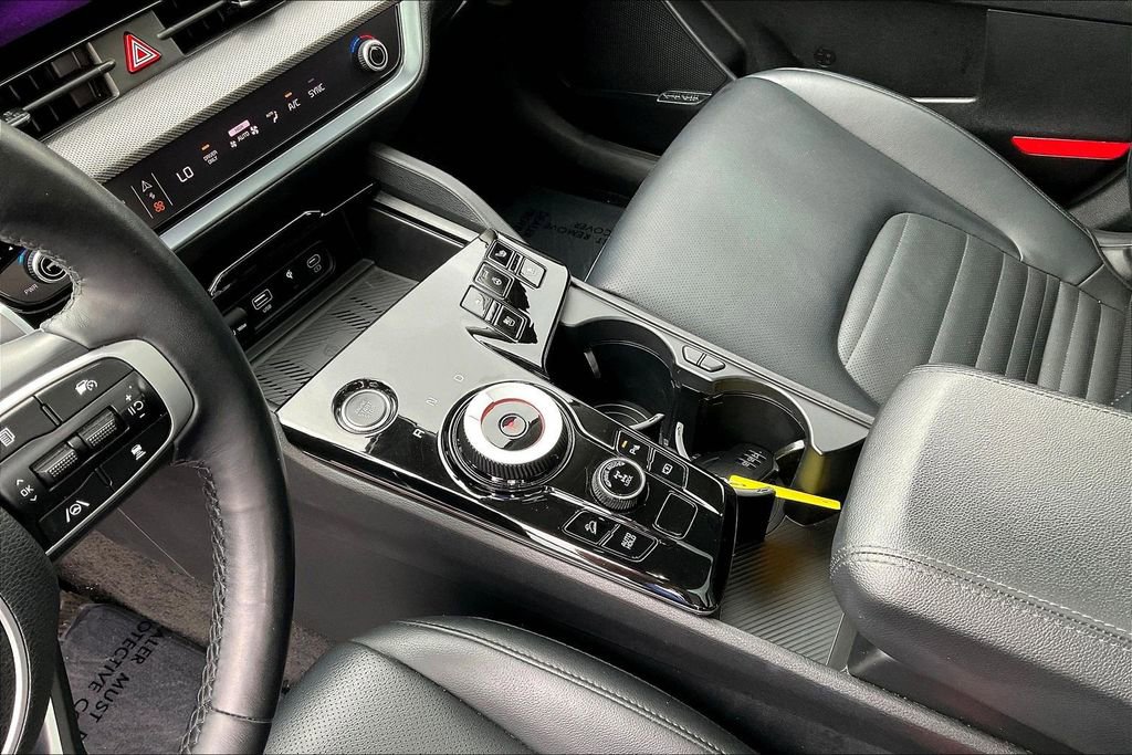 Used 2024 Kia Sportage SX Prestige image 14