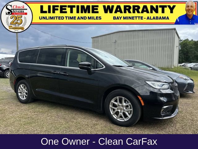 Used 2023 Chrysler Pacifica Touring-L