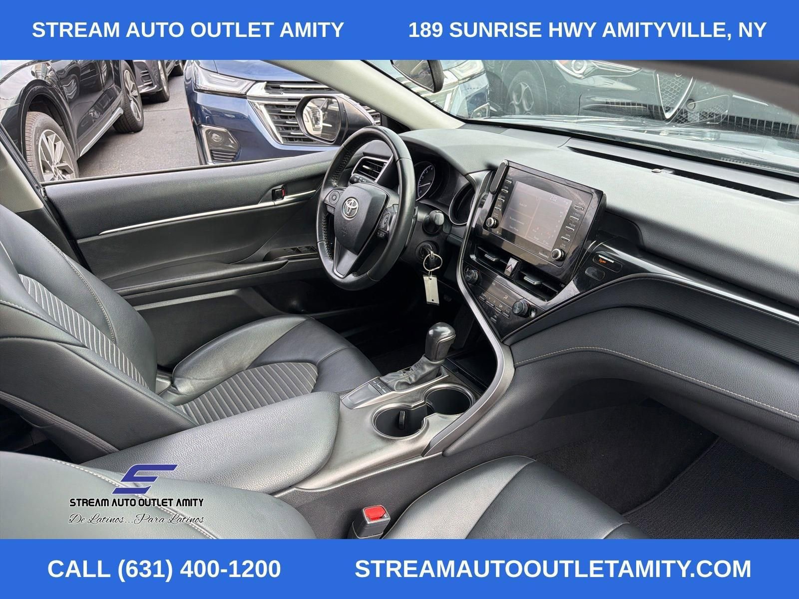Used 2022 Toyota Camry SE image 11