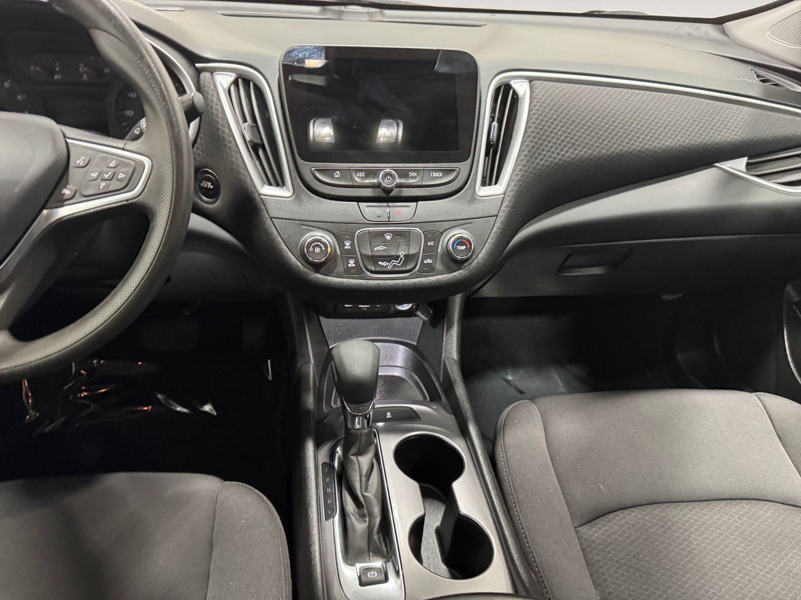 Used 2023 Chevrolet Malibu LS FWD image 12