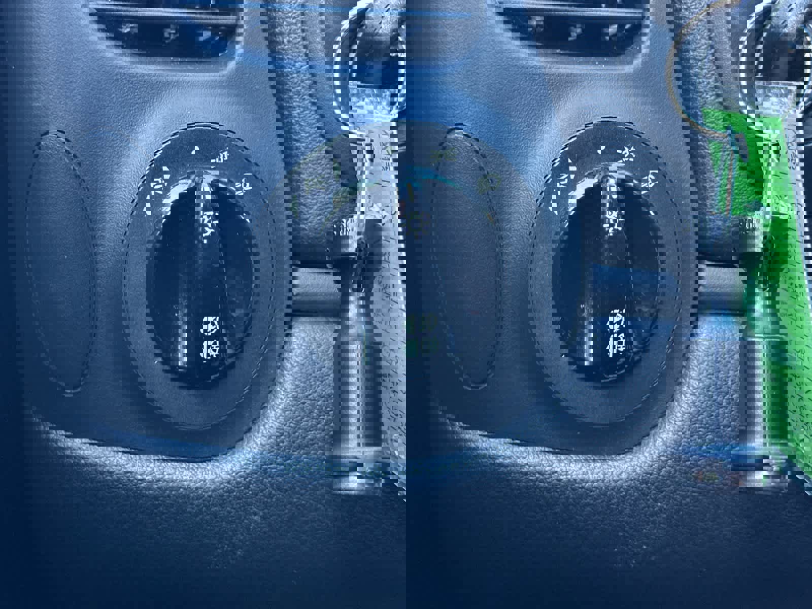 Used 2001 Porsche 911 Carrera 4 image 22