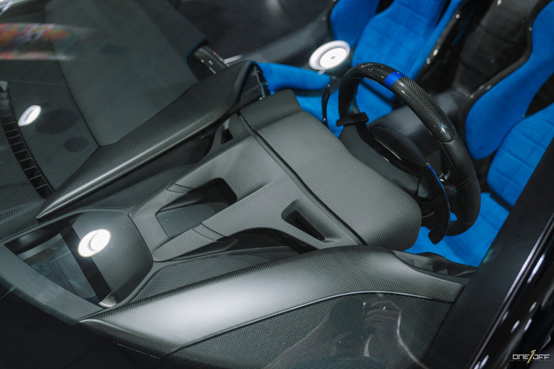 Used 2022 Ferrari SF90 Spider image 36