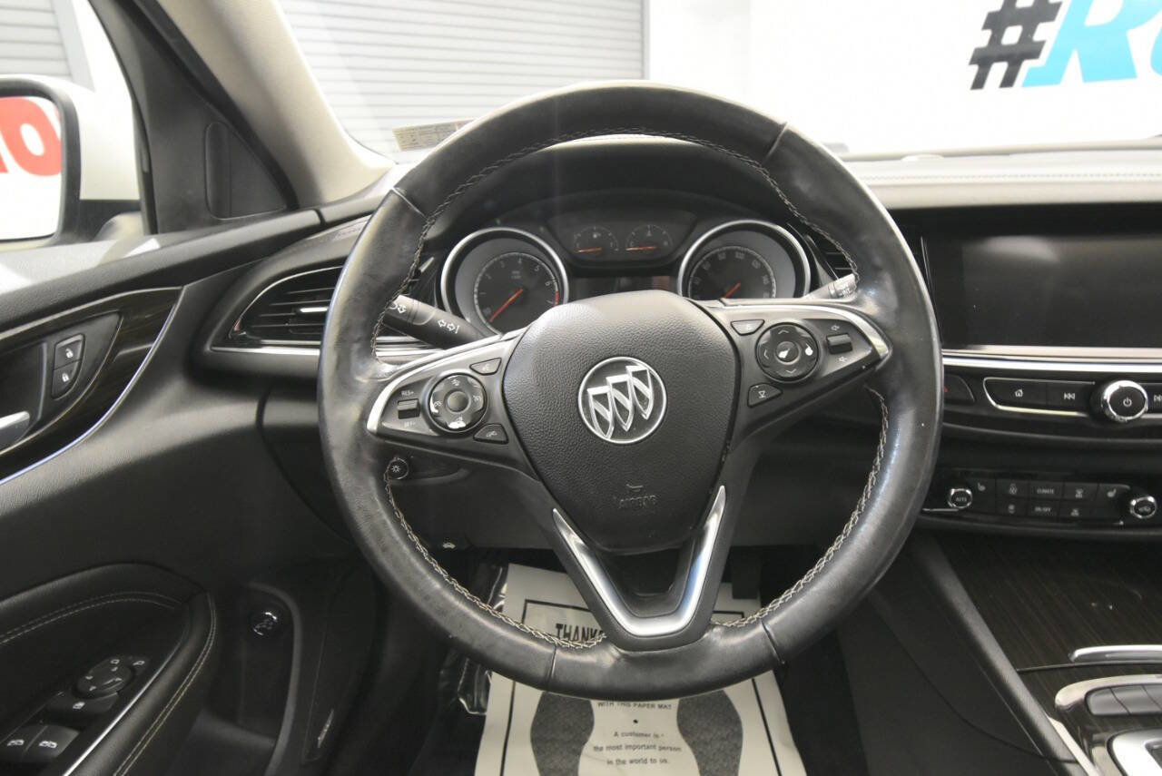 Used 2018 Buick Regal Essence w/ Driver Confidence Package #1 AWD/4WD image 26