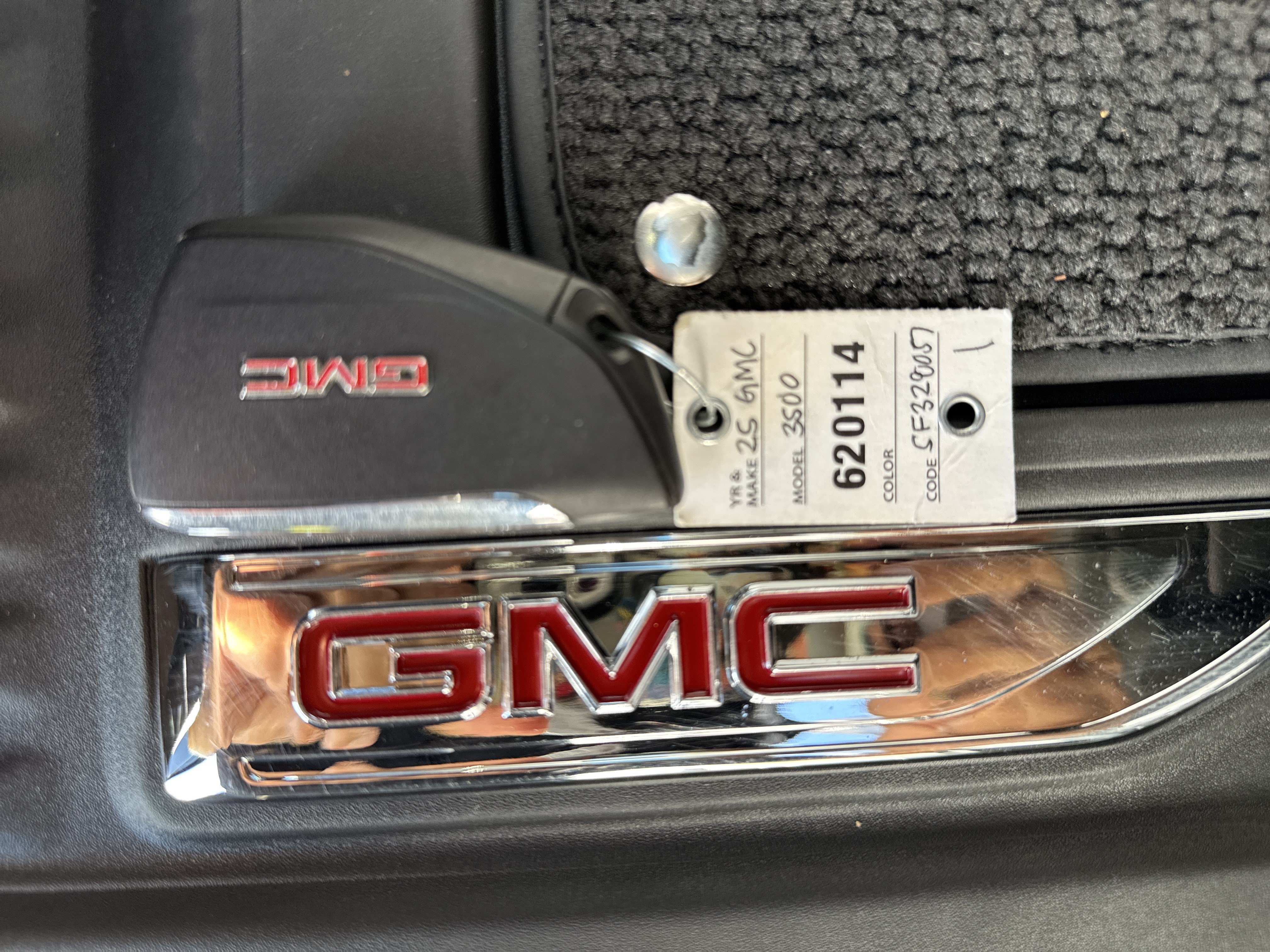 Used 2025 GMC Sierra 3500 AT4 w/ AT4 Premium Plus Package AWD/4WD image 23