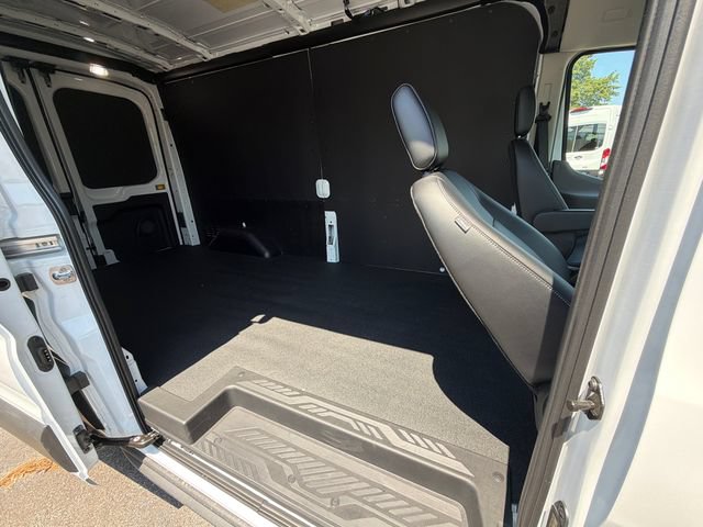 New 2026 Ford Transit 250 148 Medium Roof w/ Load Area Protection Package RWD image 16