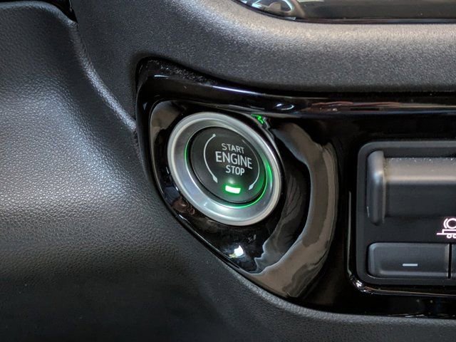 Used 2022 Chevrolet Silverado 1500 ZR2 image 32