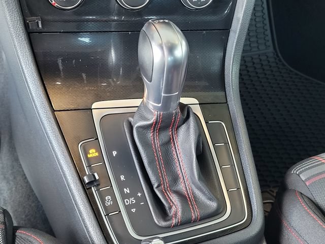 Used 2015 Volkswagen GTI S FWD image 19