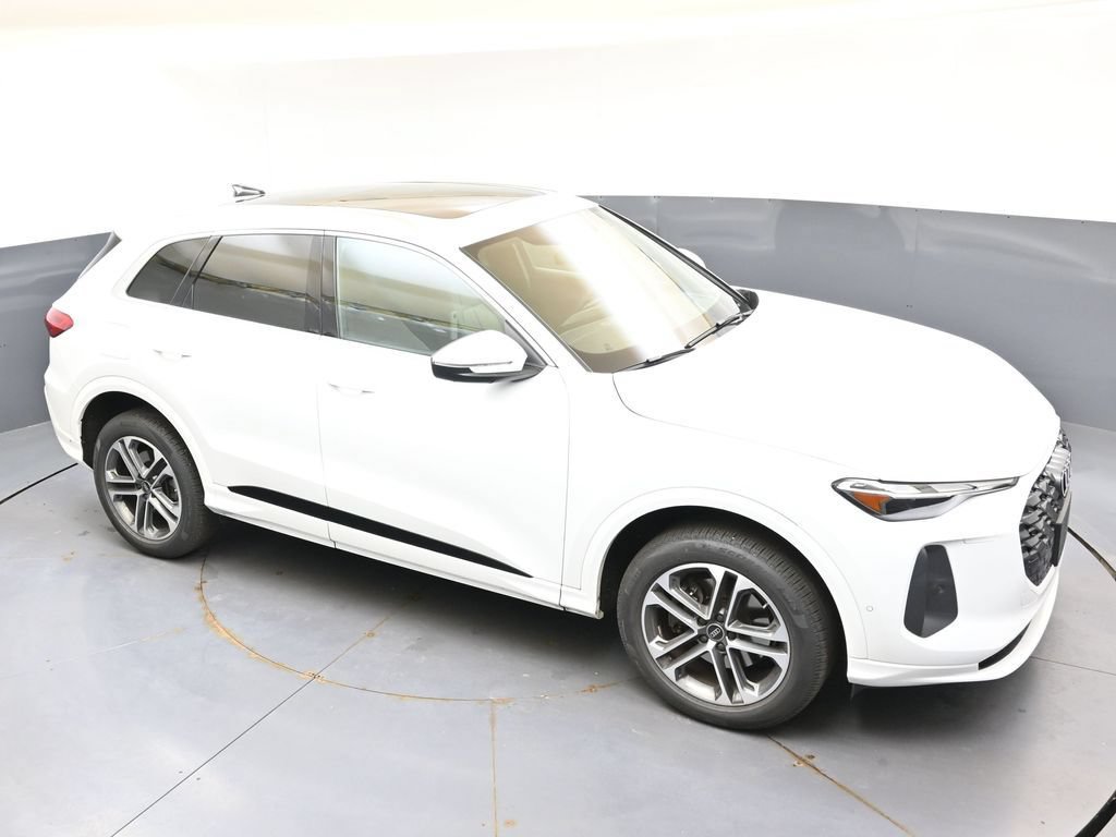 Certified 2025 Audi Q5 Premium w/ Convenience Package AWD/4WD image 43
