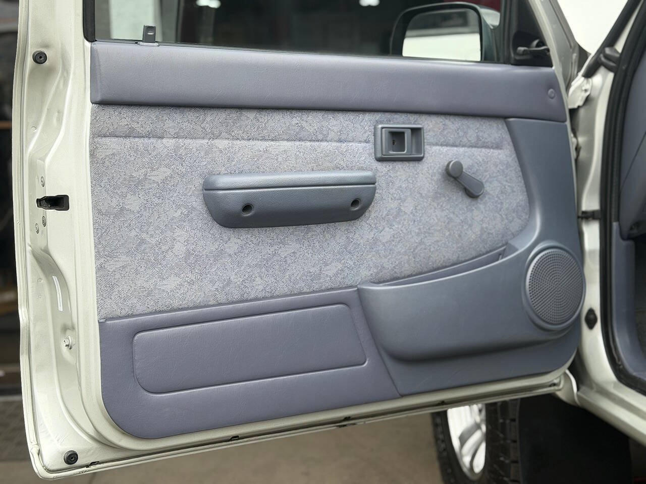 Used 2000 Toyota Tacoma 4x4 Regular Cab image 29