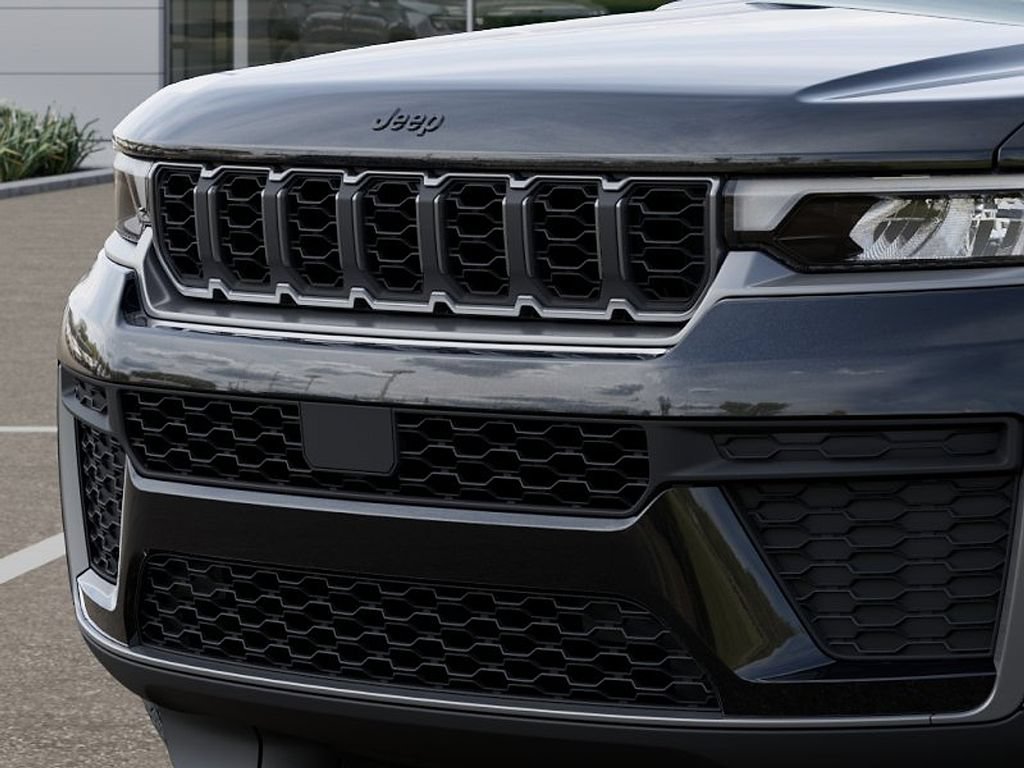 New 2026 Jeep Grand Cherokee L 4WD image 11