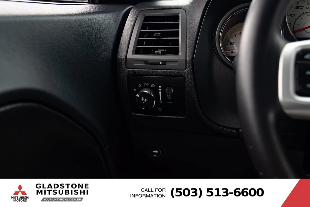 Used 2013 Dodge Challenger R/T Plus RWD image 11
