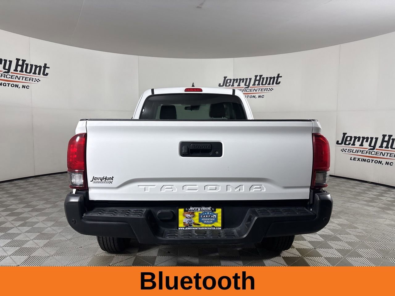 Used 2019 Toyota Tacoma SR image 7