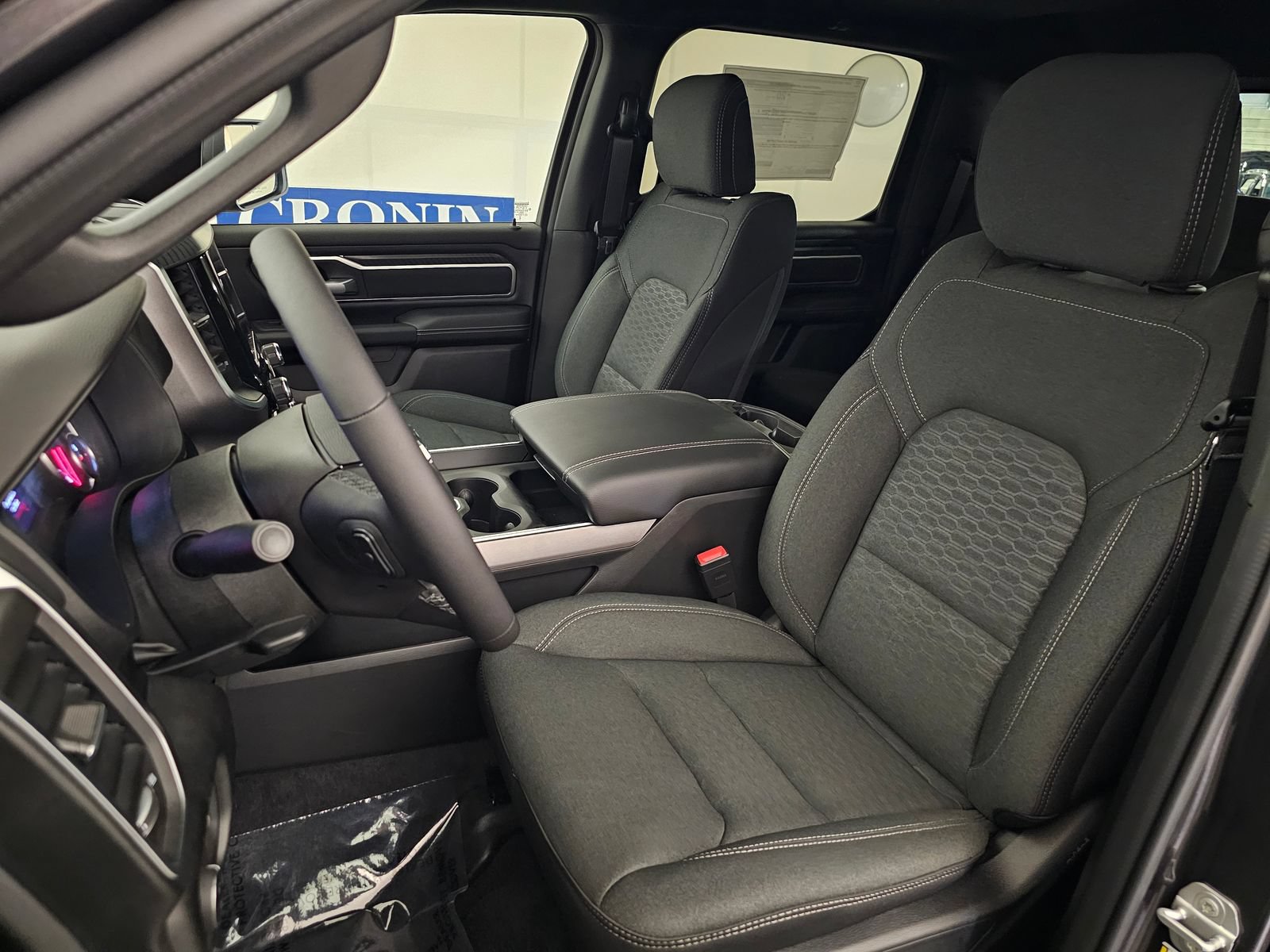 New 2026 RAM 1500 Big Horn AWD/4WD image 13