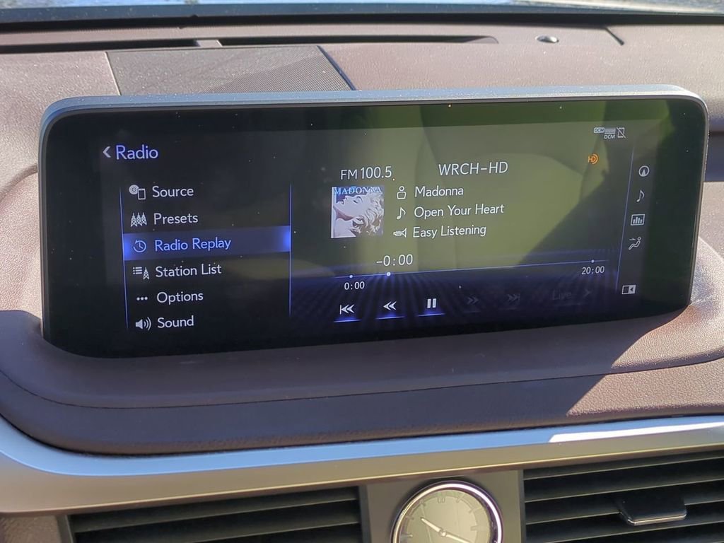 Used 2020 Lexus RX 350 AWD w/ Premium Package image 18