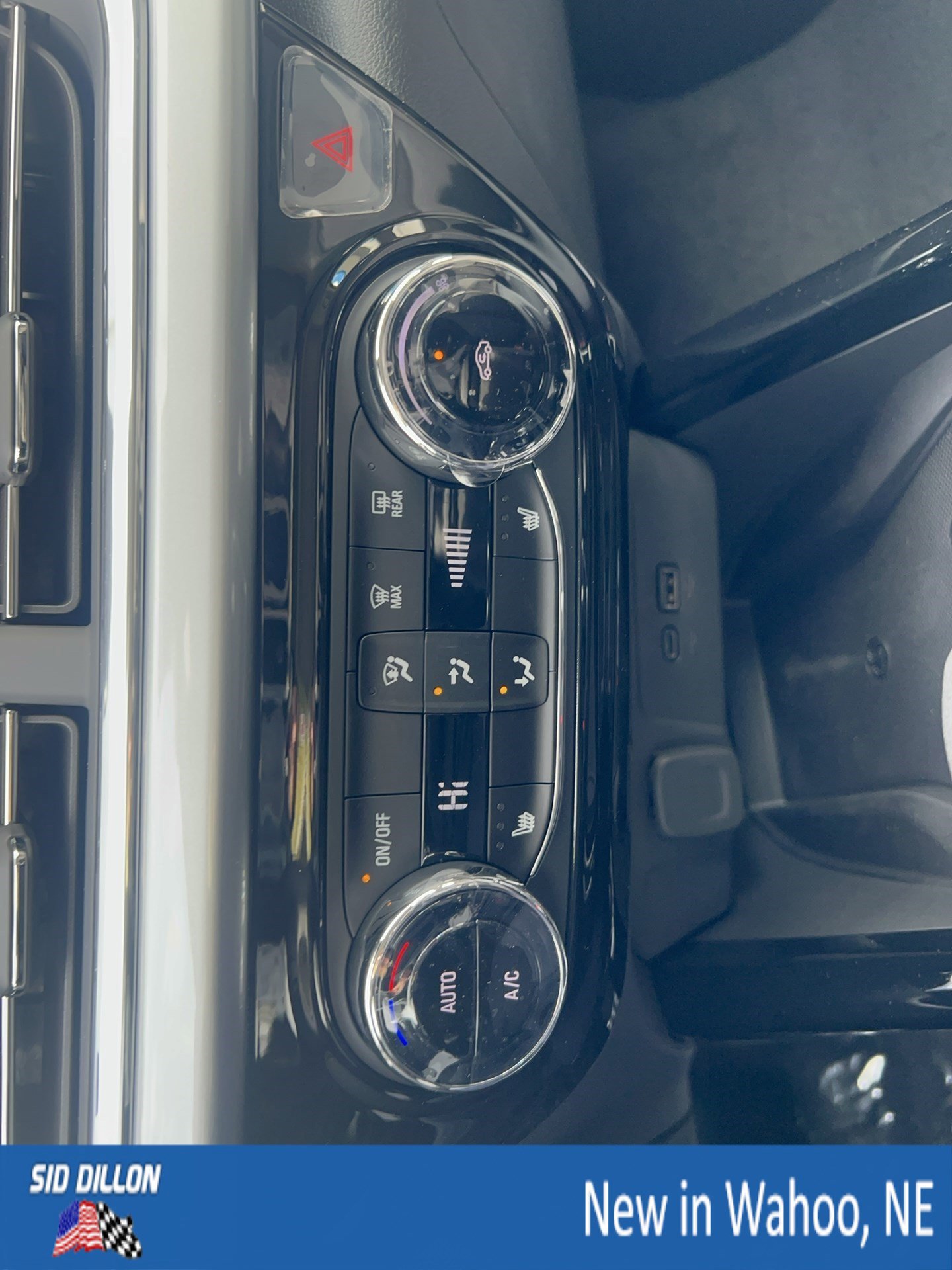 New 2026 Chevrolet Trax LT w/ Sunroof Package image 16