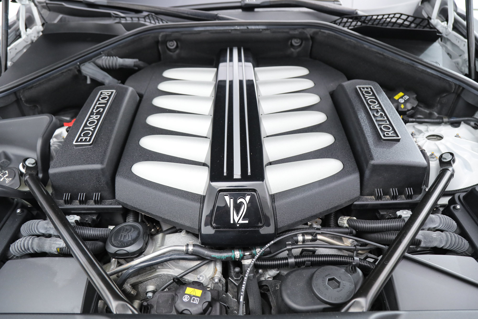 Used 2017 Rolls-Royce Dawn RWD image 45