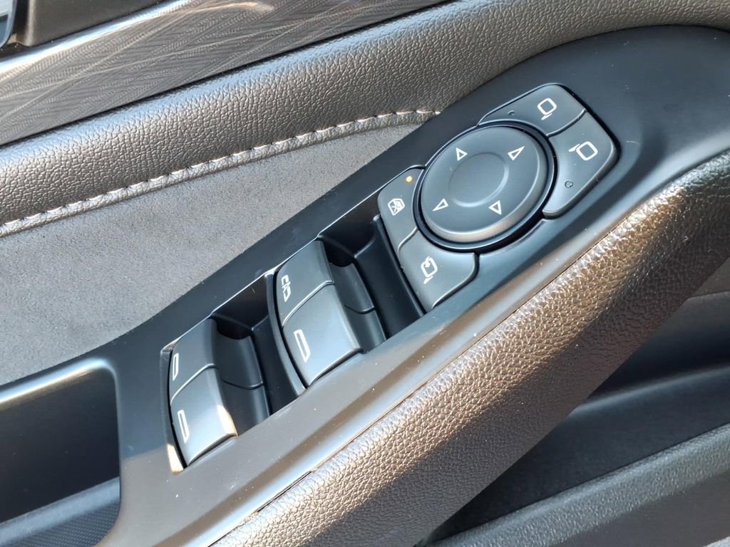 Certified 2023 Chevrolet Traverse High Country image 17