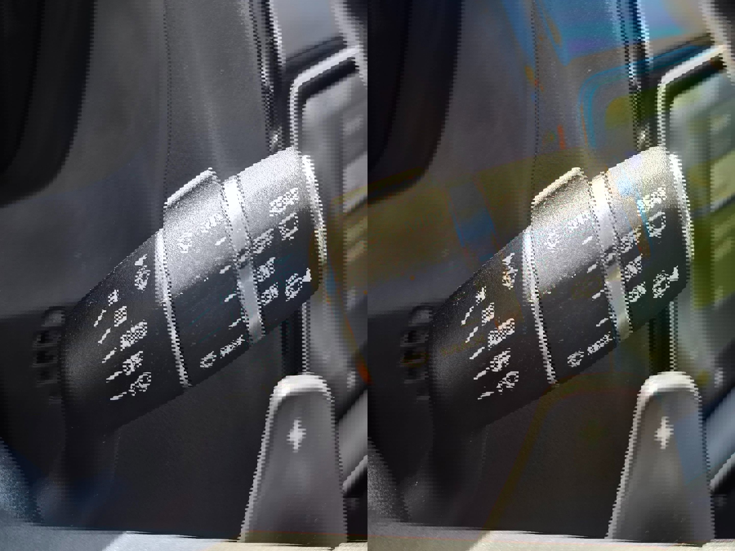 Used 2019 Jaguar F-PACE Portfolio image 39