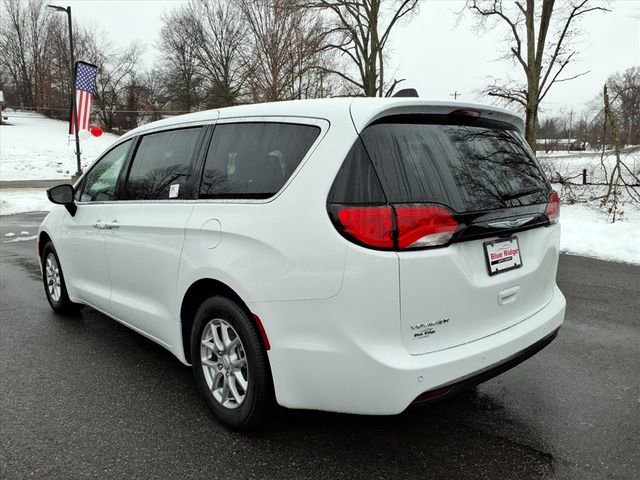 New 2026 Chrysler Voyager LX image 7