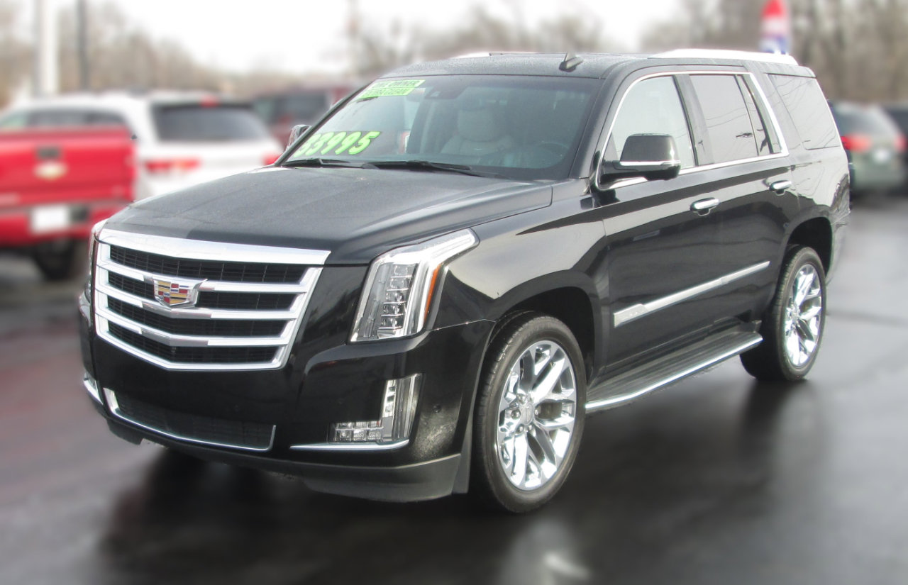 Used 2019 Cadillac Escalade Premium Luxury image 2