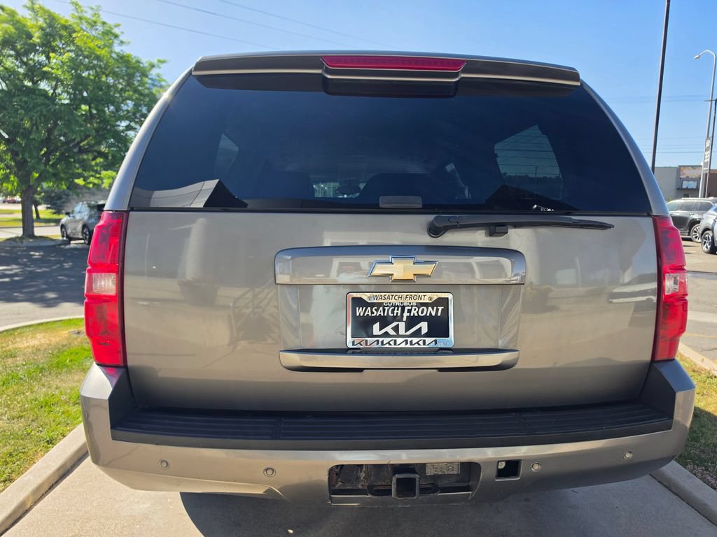 Used 2009 Chevrolet Suburban LT AWD/4WD image 6
