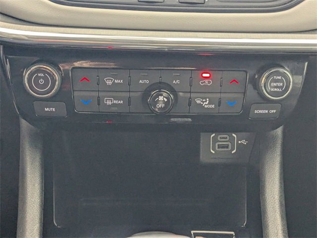 Used 2023 Jeep Compass Limited image 21