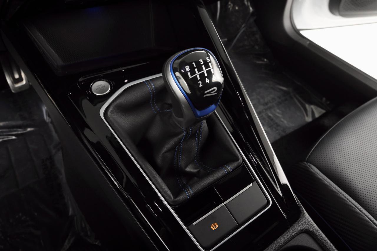 Used 2024 Volkswagen Golf R image 20