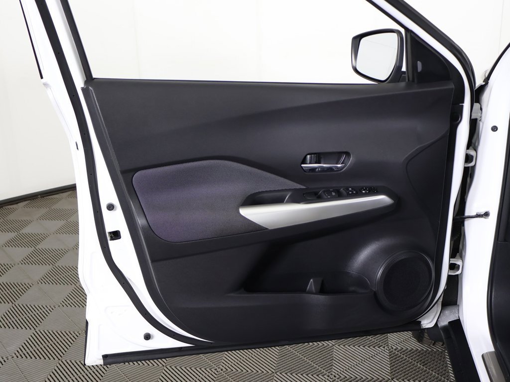 Used 2019 Nissan Kicks SV image 19