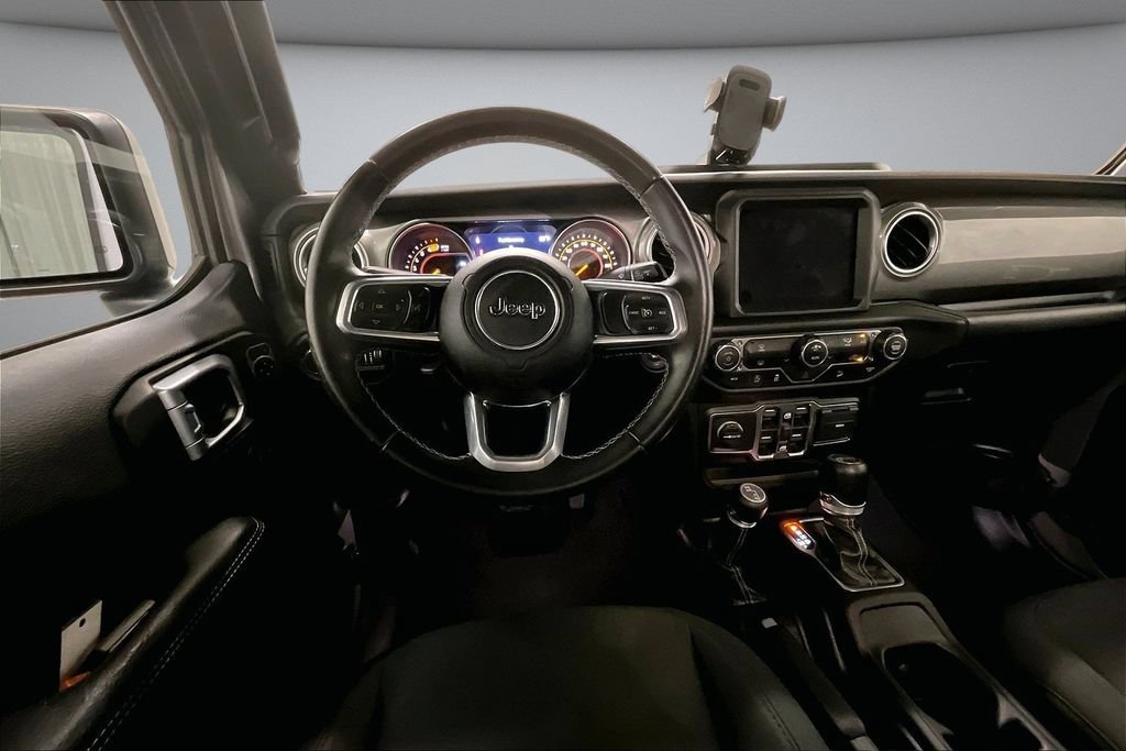 Used 2019 Jeep Wrangler Unlimited Sahara AWD/4WD image 8